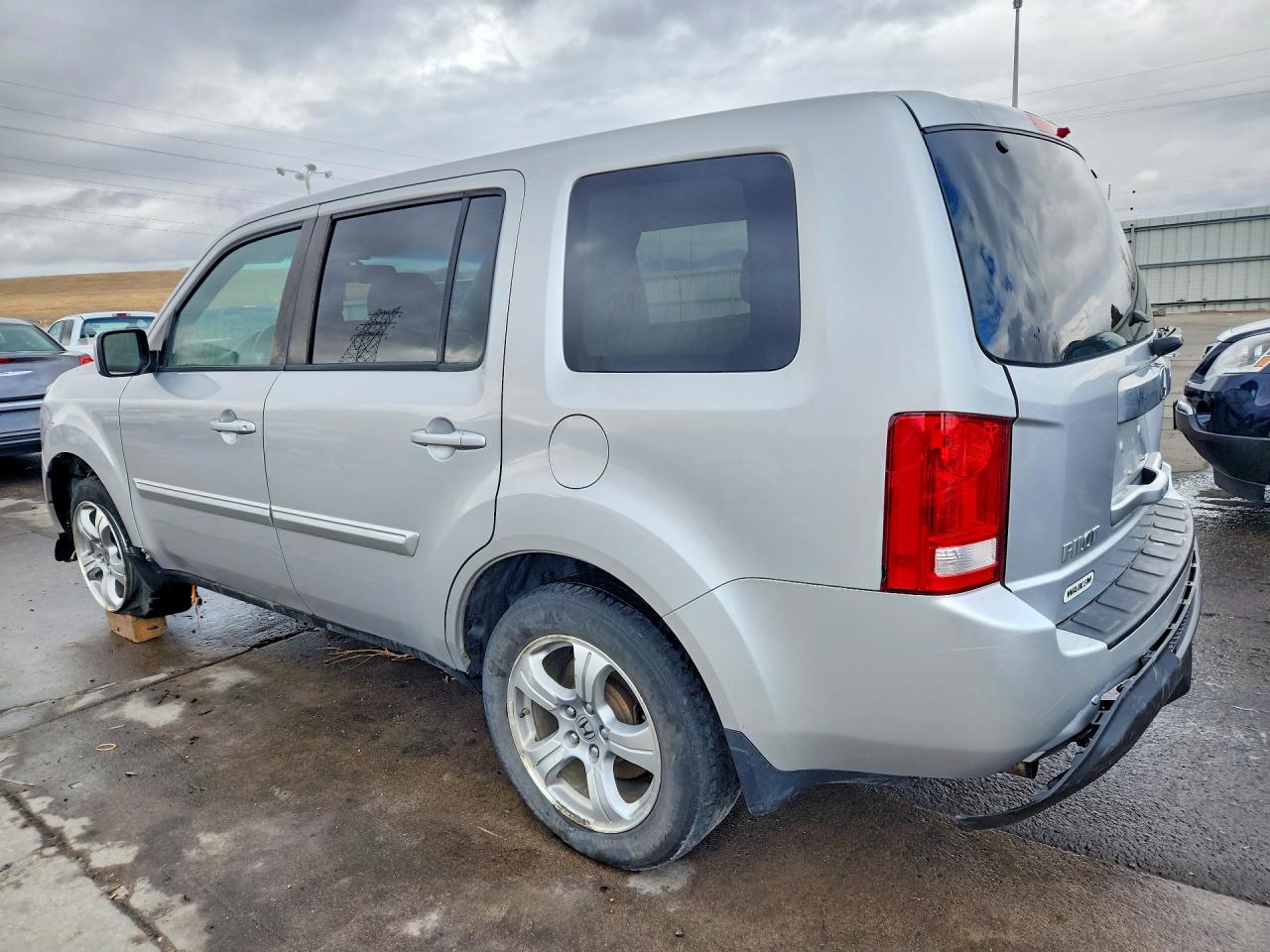 2012 HONDA PILOT EXLN photo 2