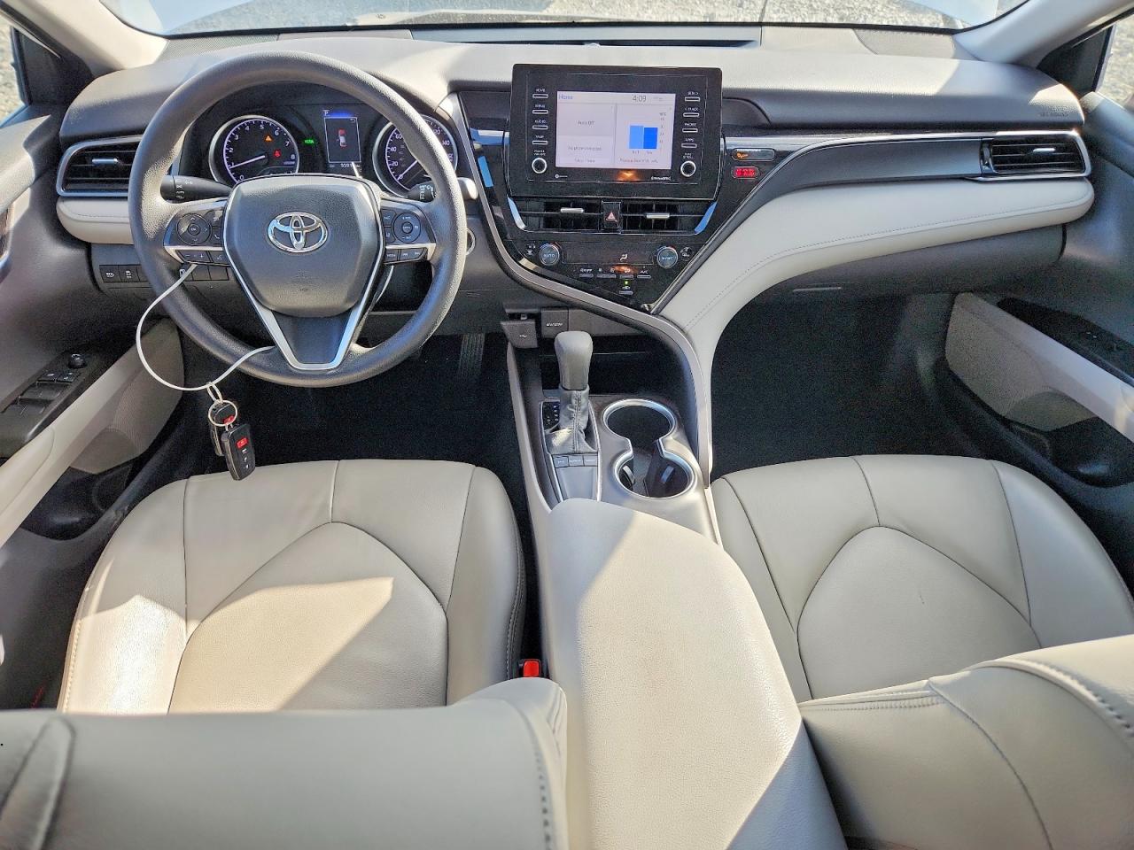 2022 TOYOTA CAMRY LE photo 8
