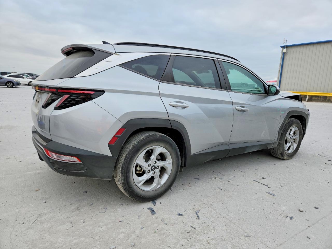 2022 HYUNDAI TUCSON SEL photo 3