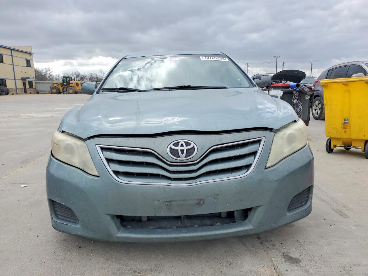 2011 TOYOTA CAMRY LE photo 9