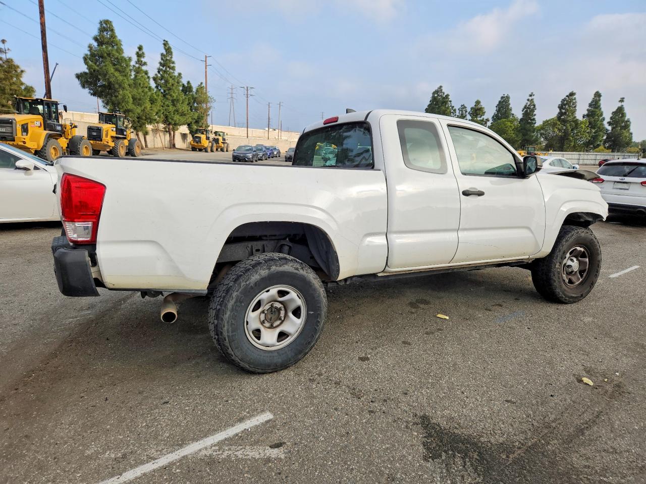 2017 TOYOTA TACOMA SR photo 3