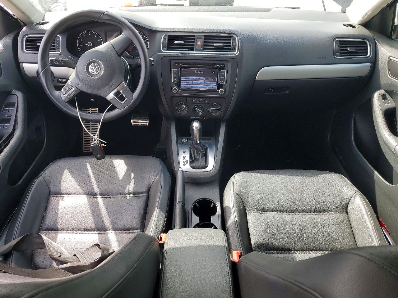 2014 VOLKSWAGEN JETTA SE photo 8