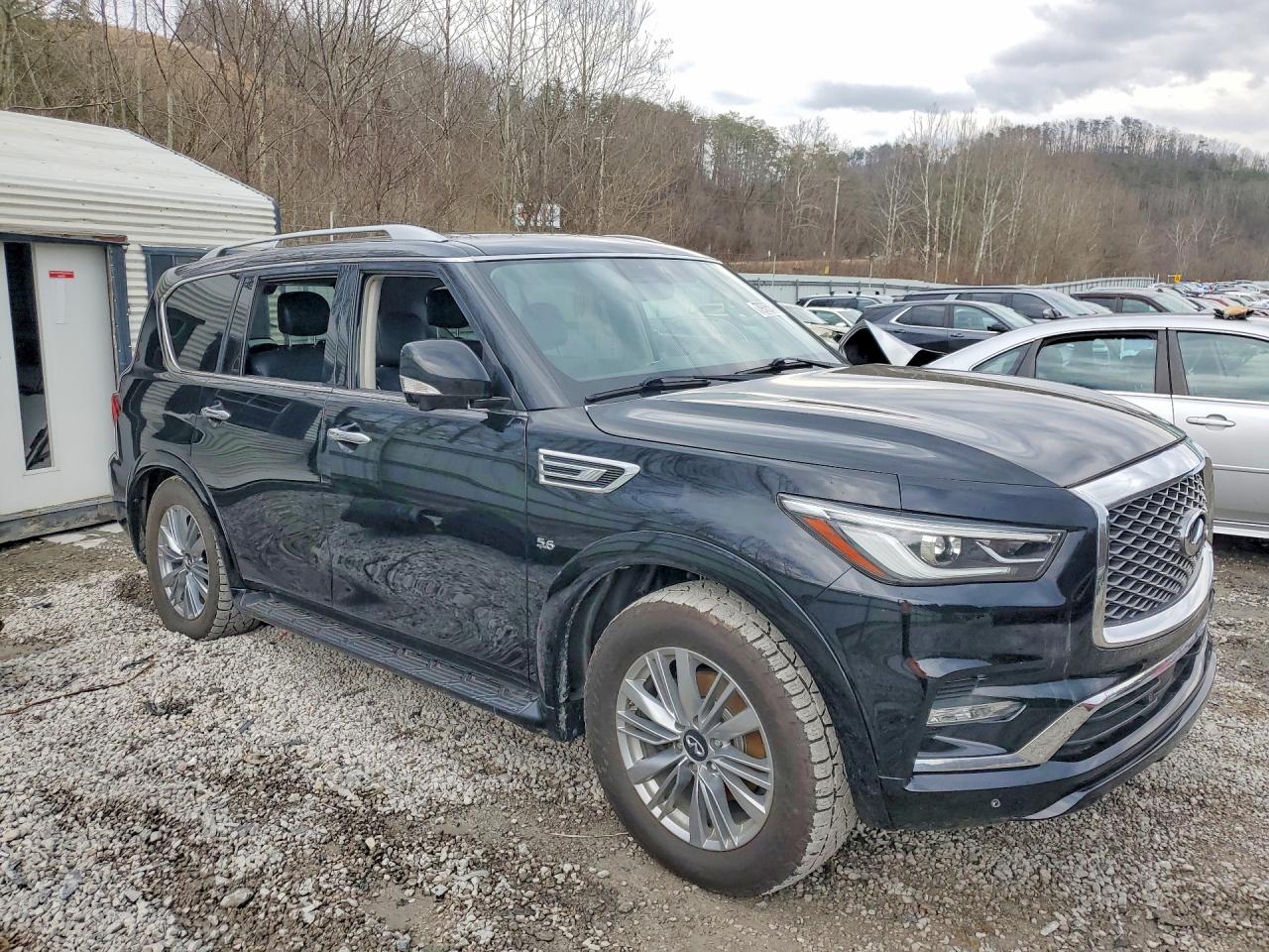 2020 INFINITI QX80 LUXE photo 7