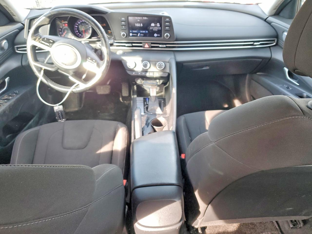 2022 HYUNDAI ELANTRA SEL photo 8
