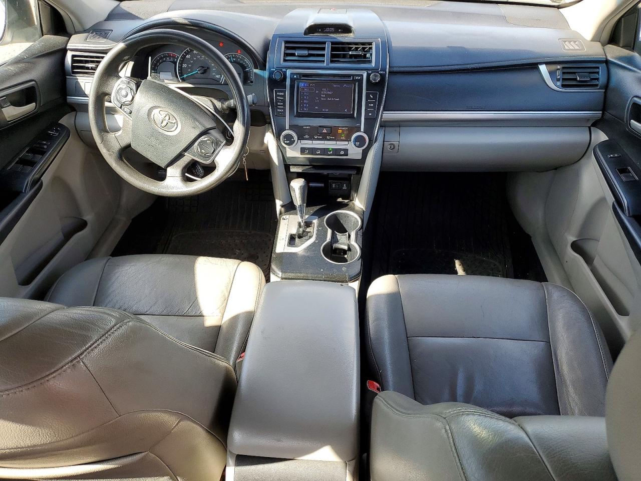 2012 TOYOTA CAMRY LE photo 8