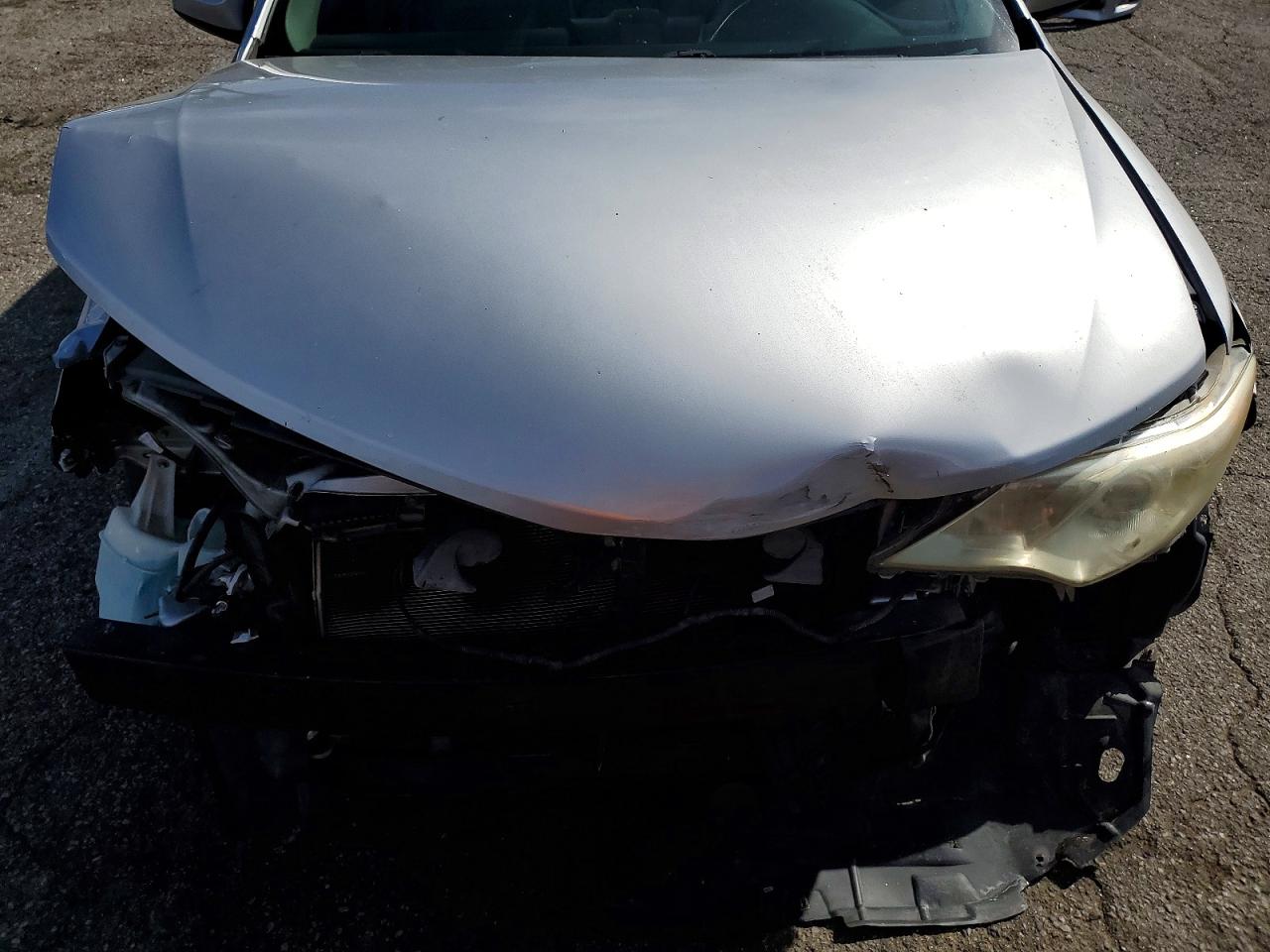 2012 TOYOTA CAMRY LE photo 11