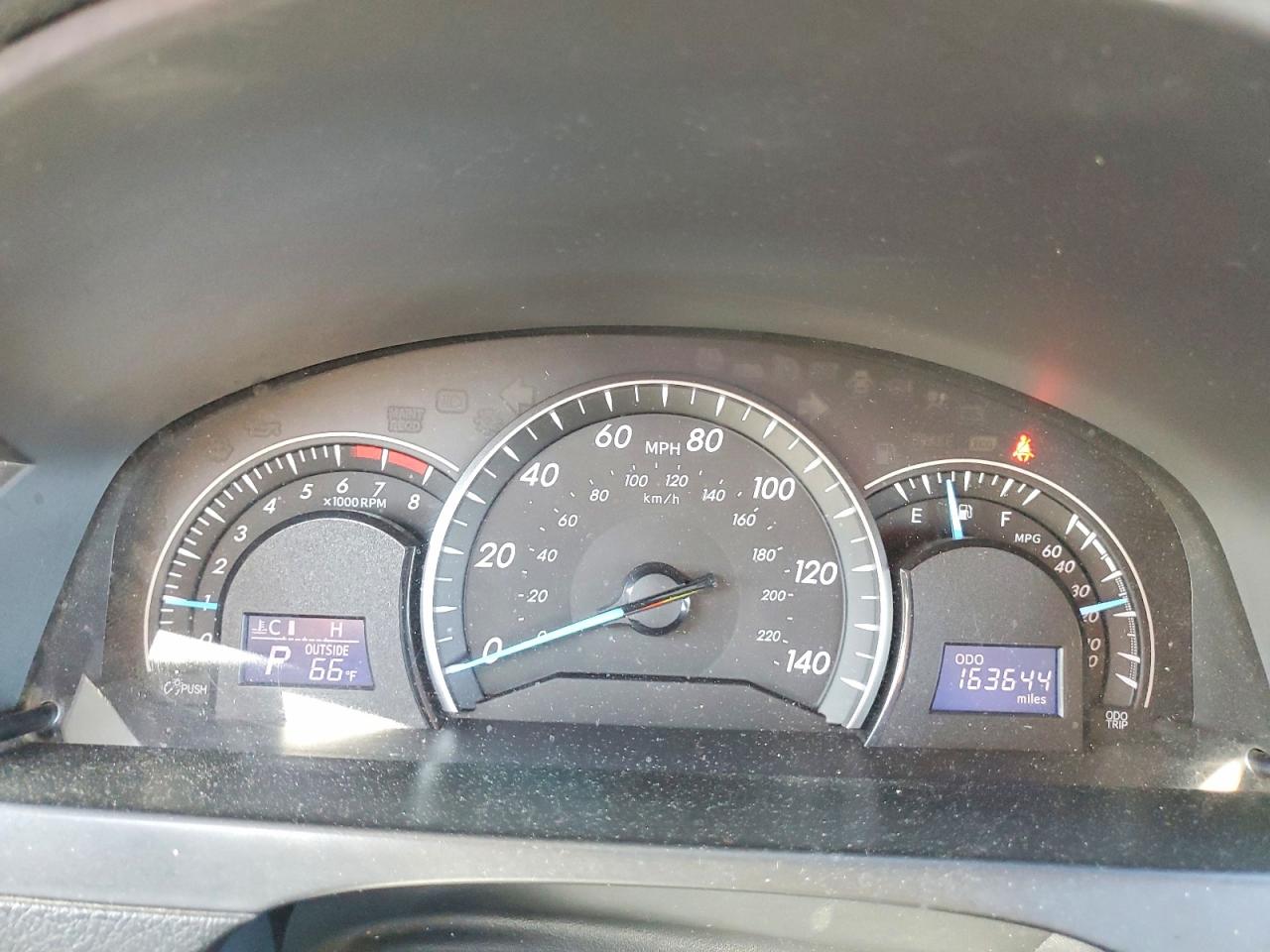 2012 TOYOTA CAMRY LE photo 9