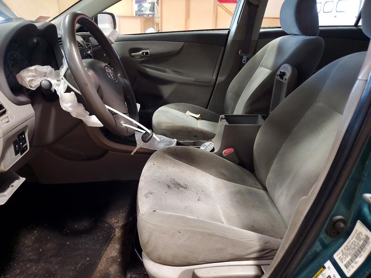 2010 TOYOTA COROLLA BASE photo 13