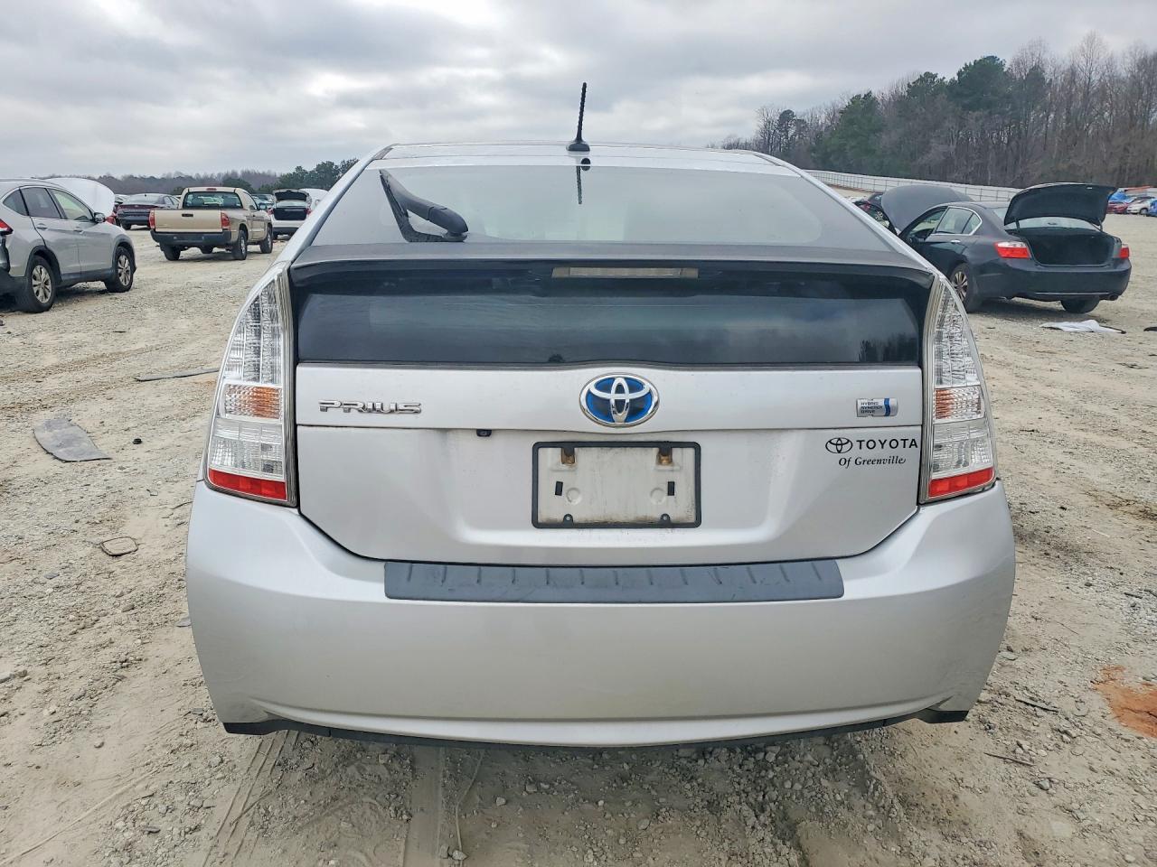 2011 TOYOTA PRIUS THREE photo 6