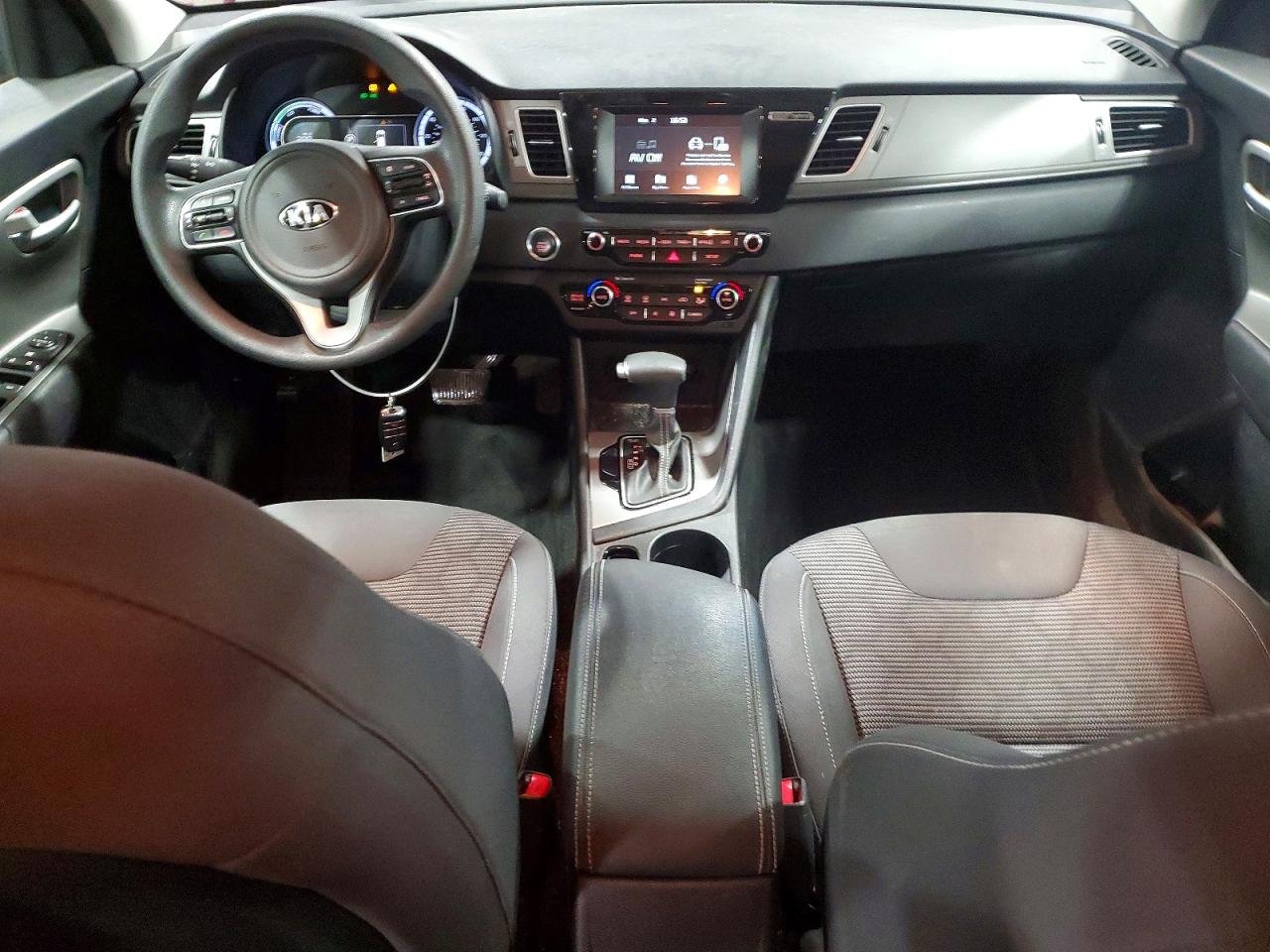 2018 KIA NIRO LX photo 15