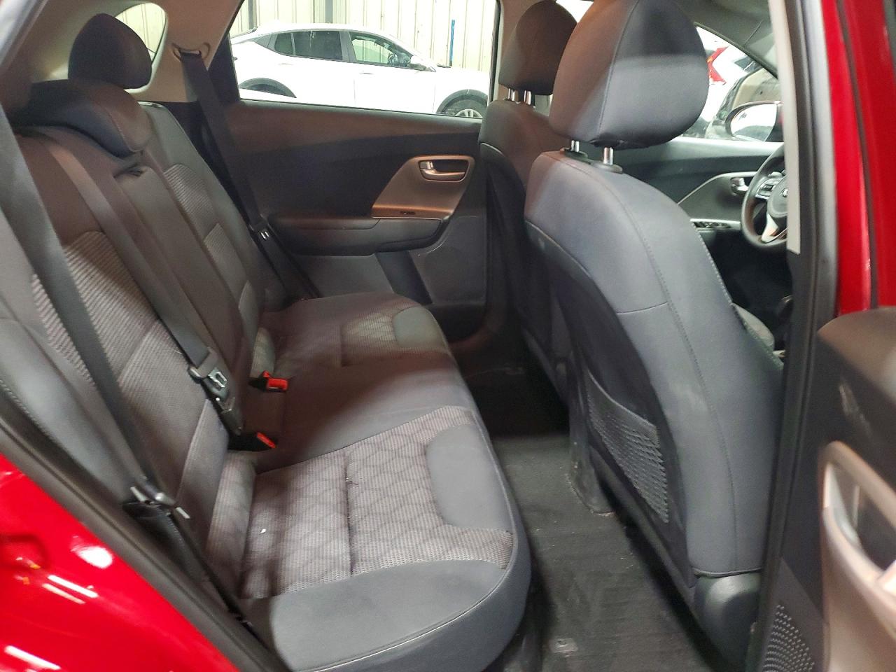 2018 KIA NIRO LX photo 19