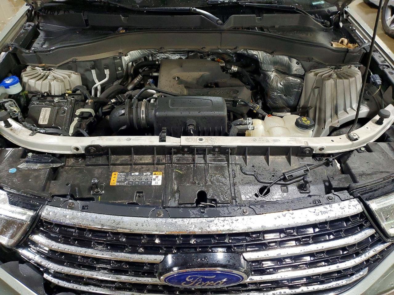 2020 FORD EXPLORER XLT photo 12