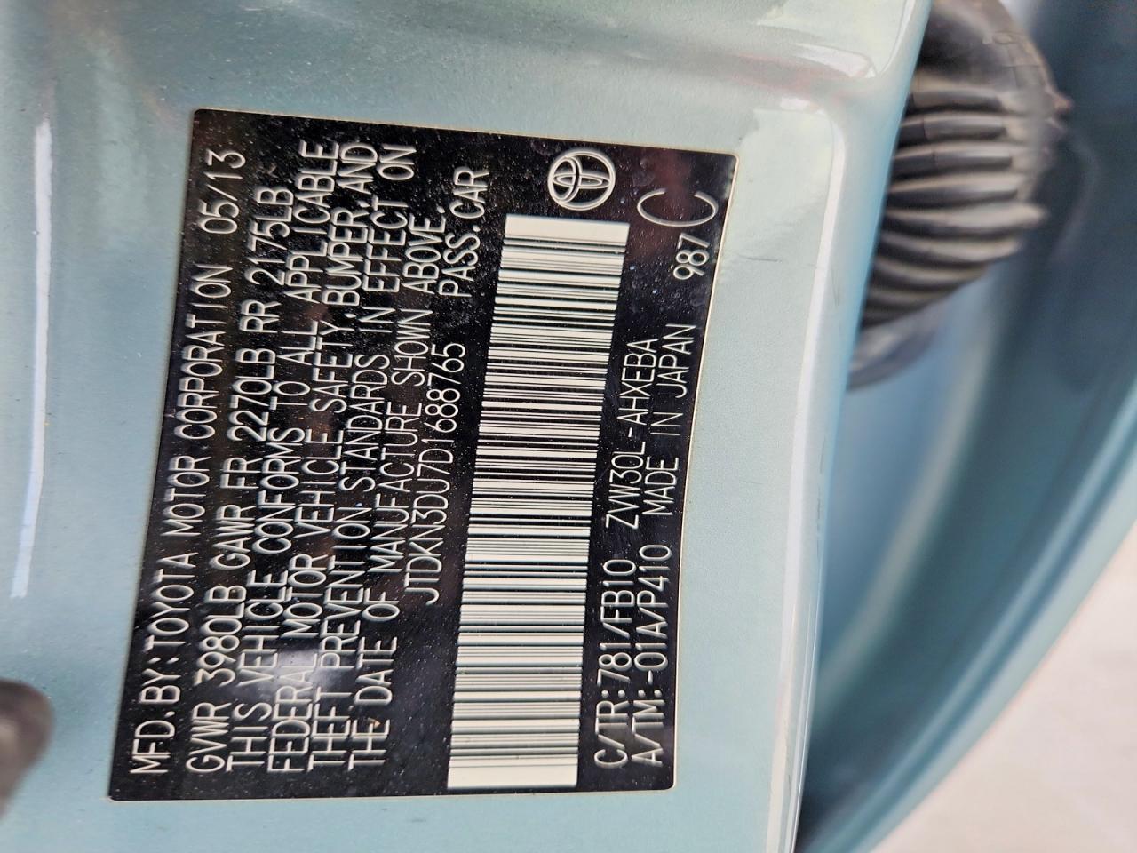 2013 TOYOTA PRIUS TWO photo 25