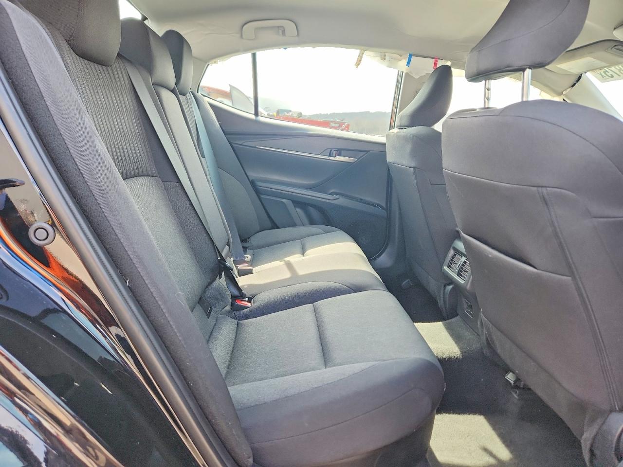 2025 TOYOTA CAMRY LE photo 10
