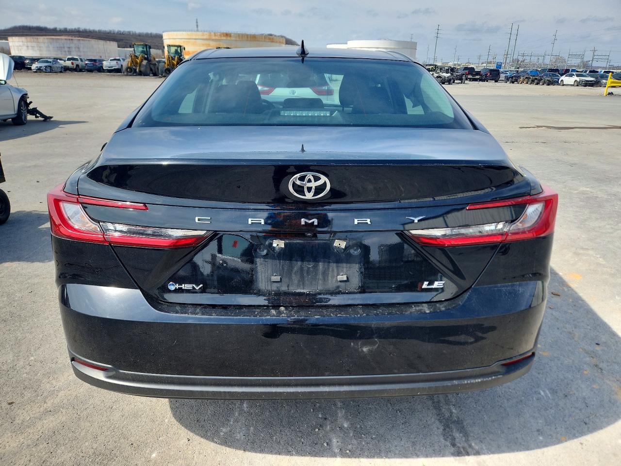 2025 TOYOTA CAMRY LE photo 6