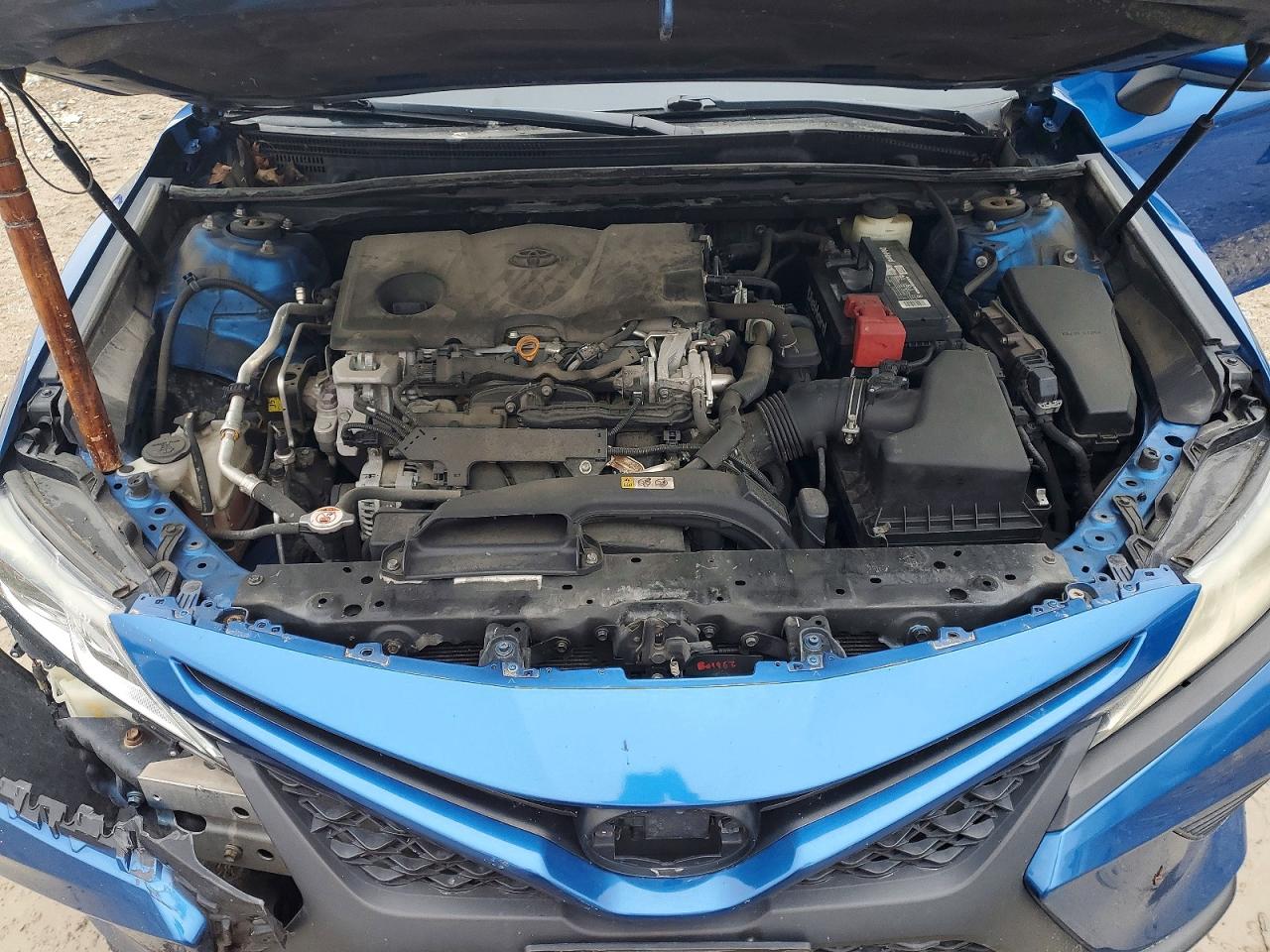 2018 TOYOTA CAMRY SE photo 11