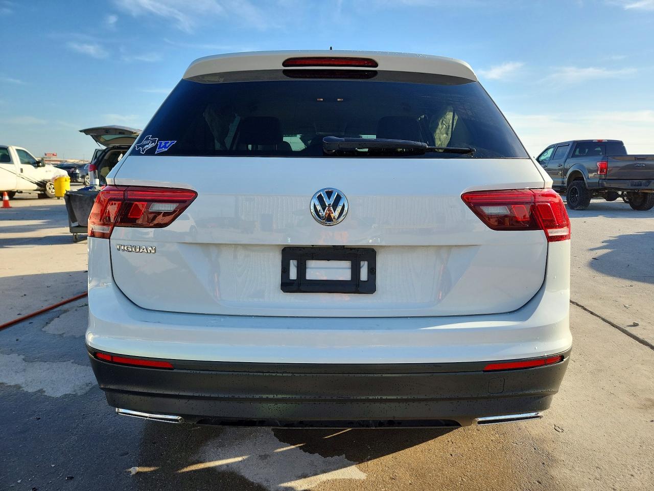 2021 VOLKSWAGEN TIGUAN S photo 6