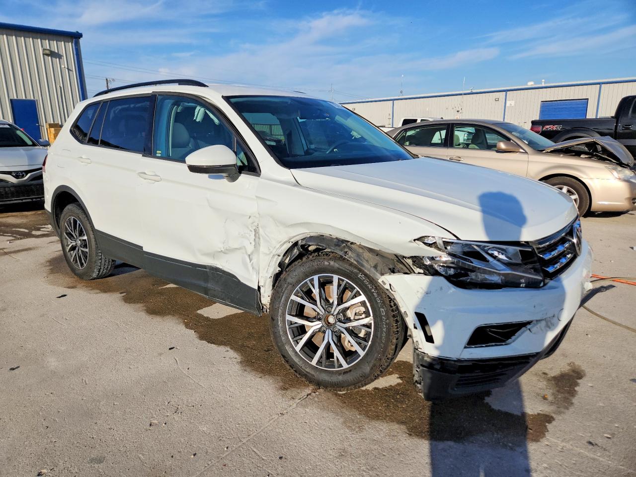 2021 VOLKSWAGEN TIGUAN S photo 4