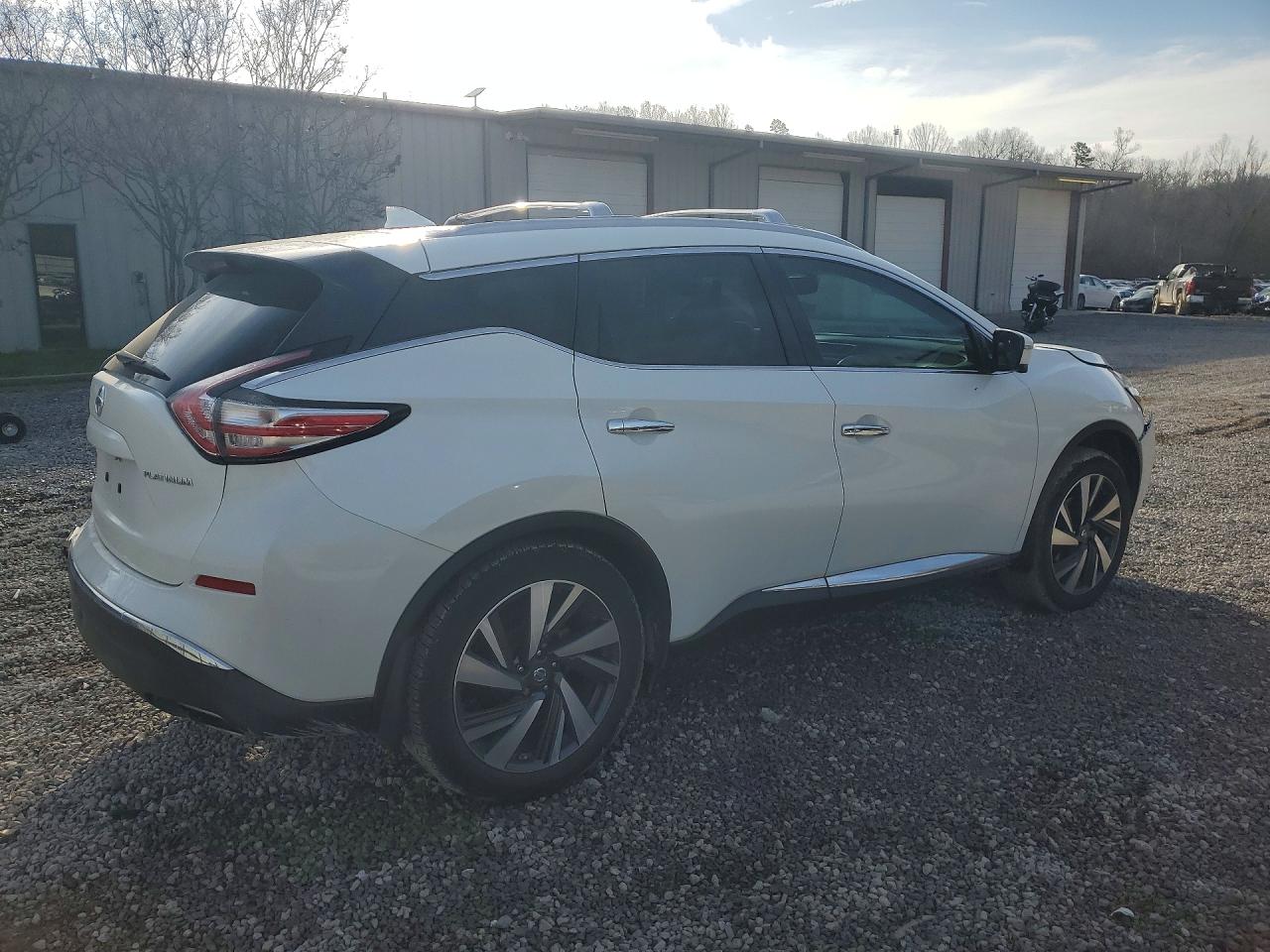 2017 NISSAN MURANO PLATINUM photo 5