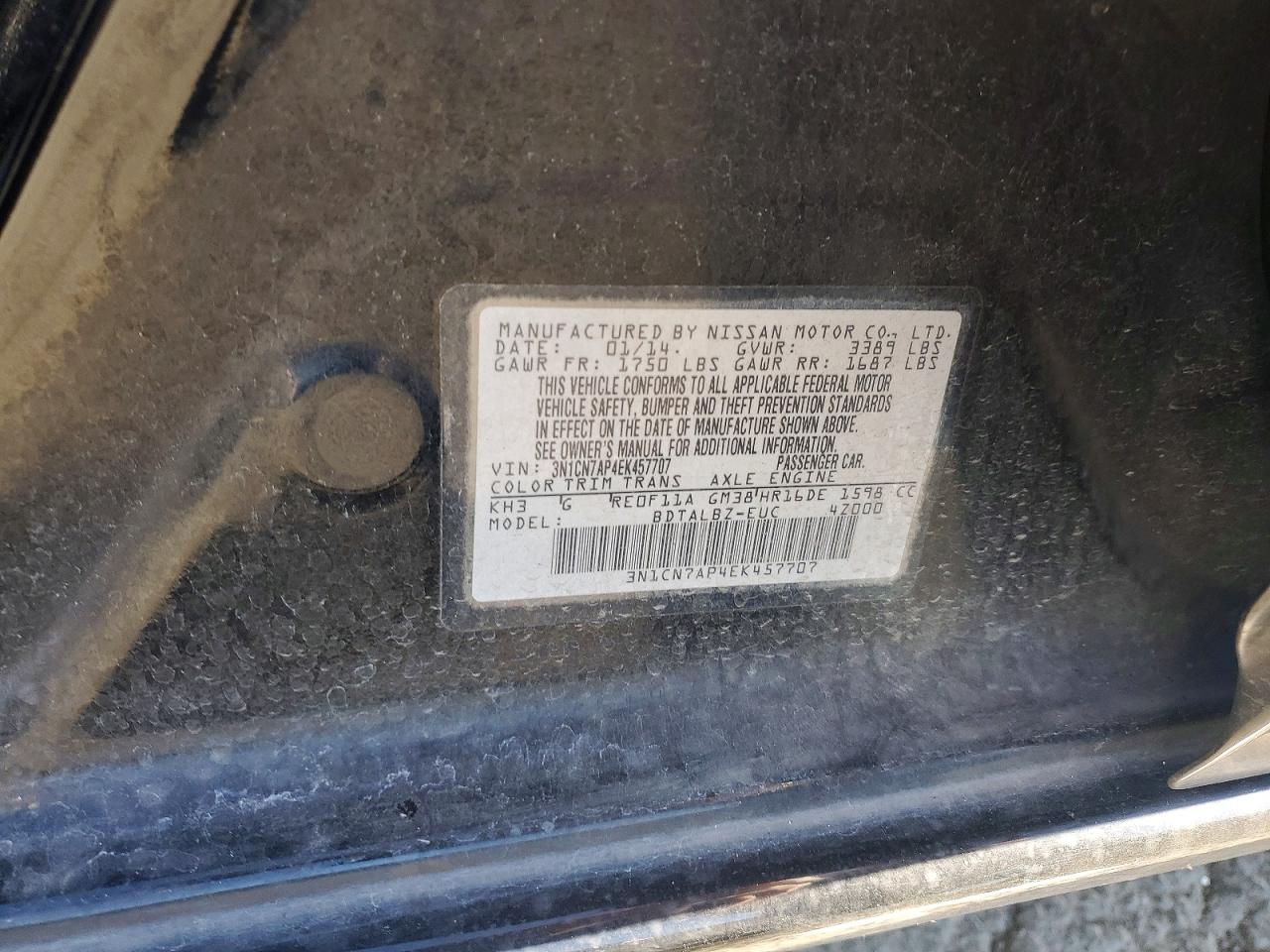 2014 NISSAN VERSA 1.6 SV photo 12