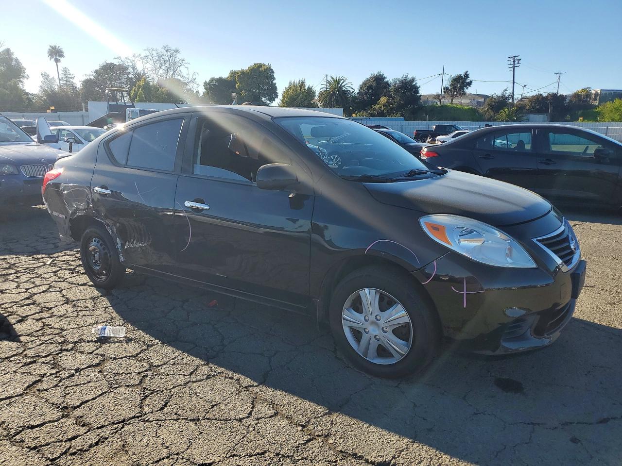2014 NISSAN VERSA 1.6 SV photo 4