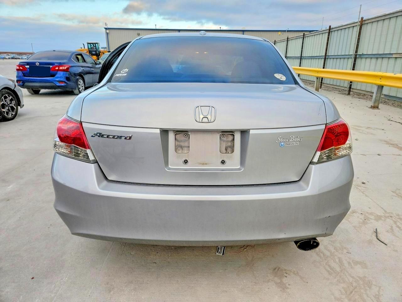 2010 HONDA ACCORD EXL photo 6