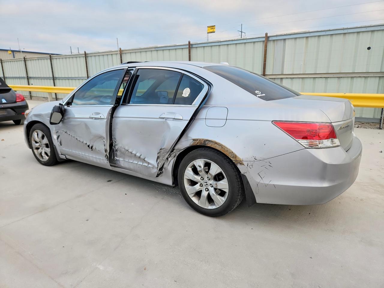 2010 HONDA ACCORD EXL photo 2