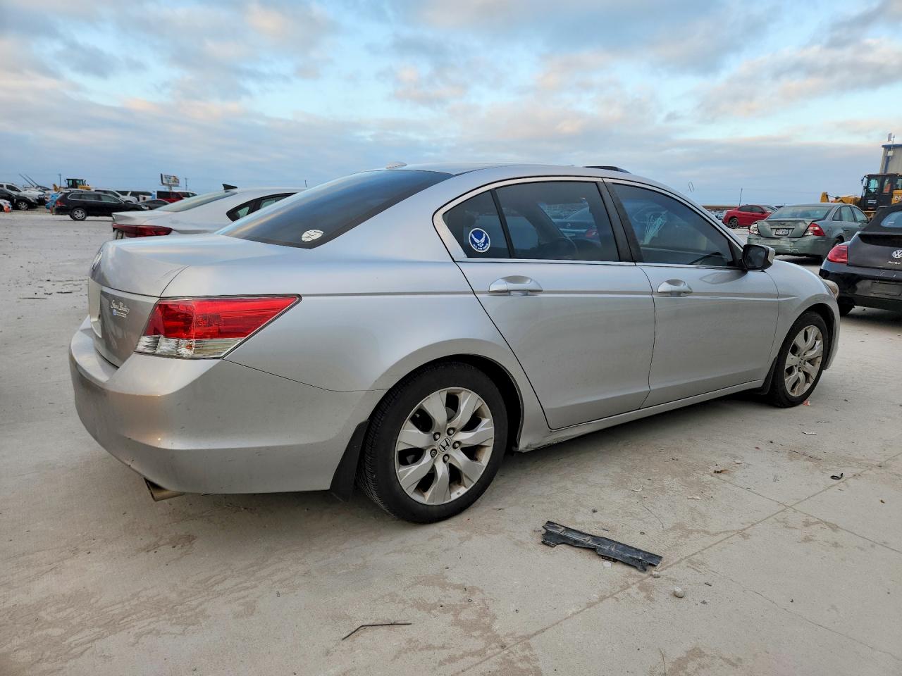 2010 HONDA ACCORD EXL photo 3