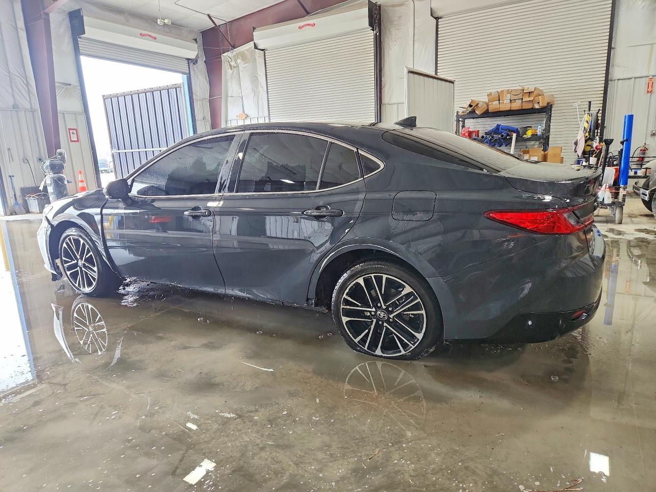 2026 TOYOTA CAMRY XLE photo 2