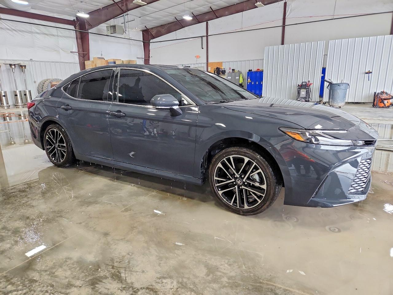 2026 TOYOTA CAMRY XLE photo 4