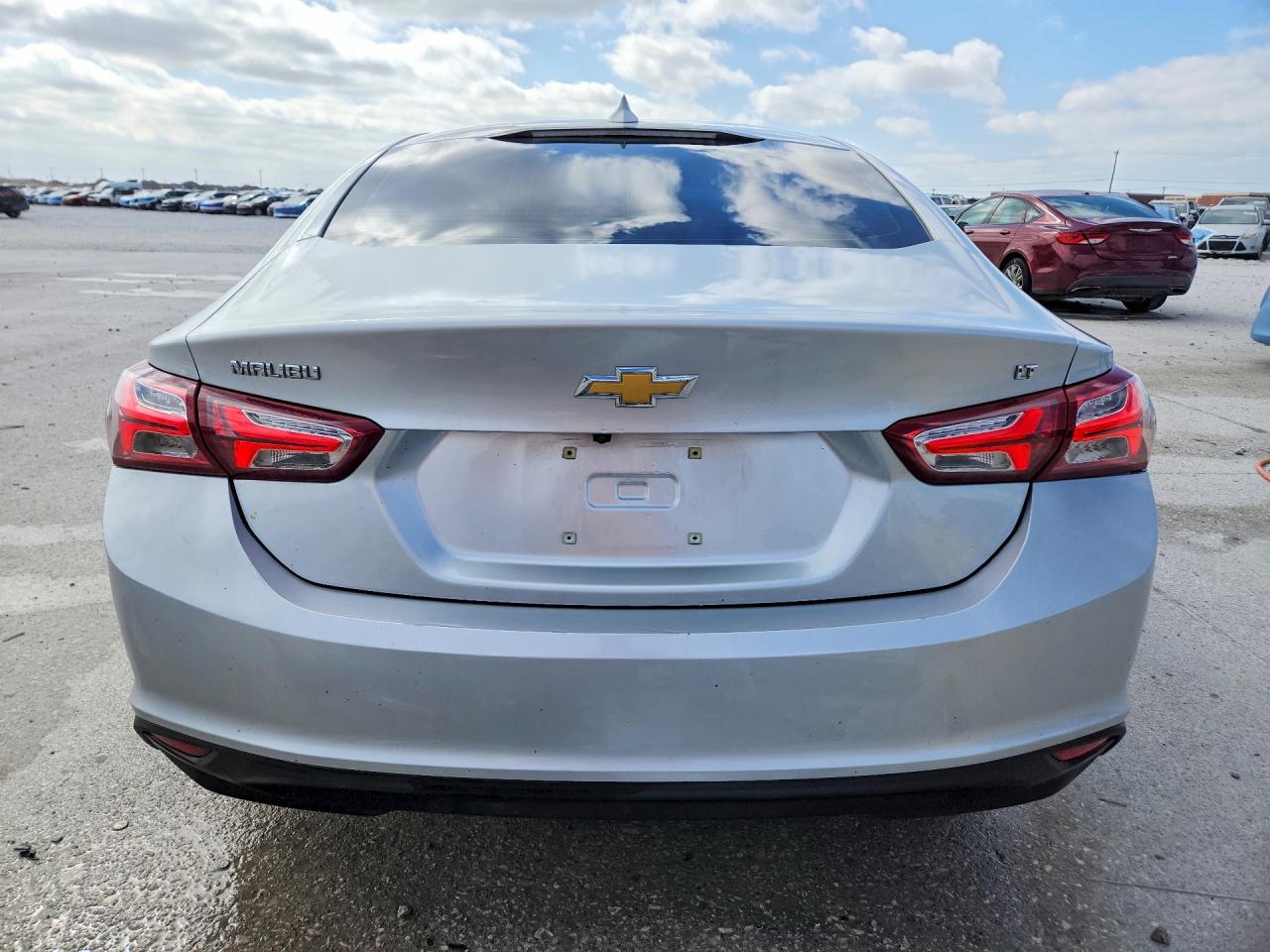 2022 CHEVROLET MALIBU LT photo 11