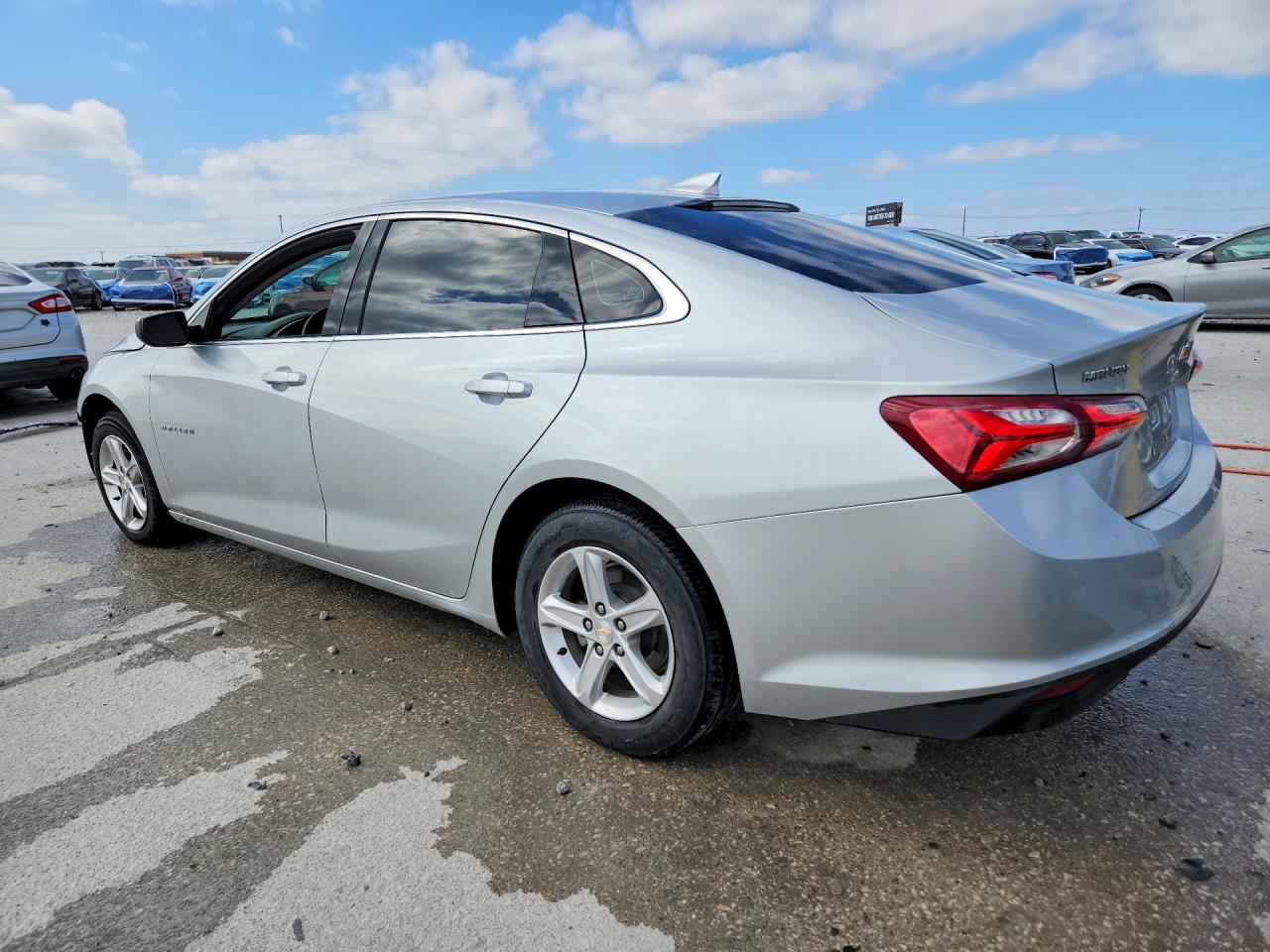 2022 CHEVROLET MALIBU LT photo 3