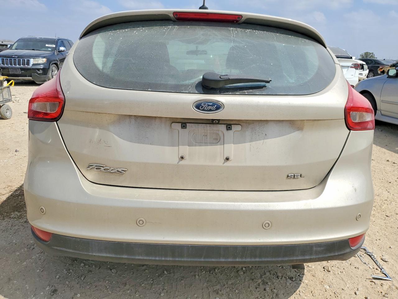 2017 FORD FOCUS SEL photo 11