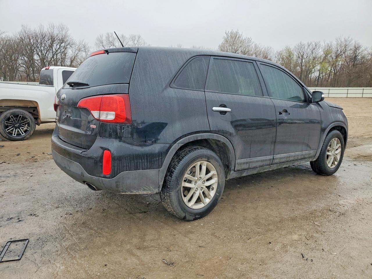 2014 KIA SORENTO LX photo 5