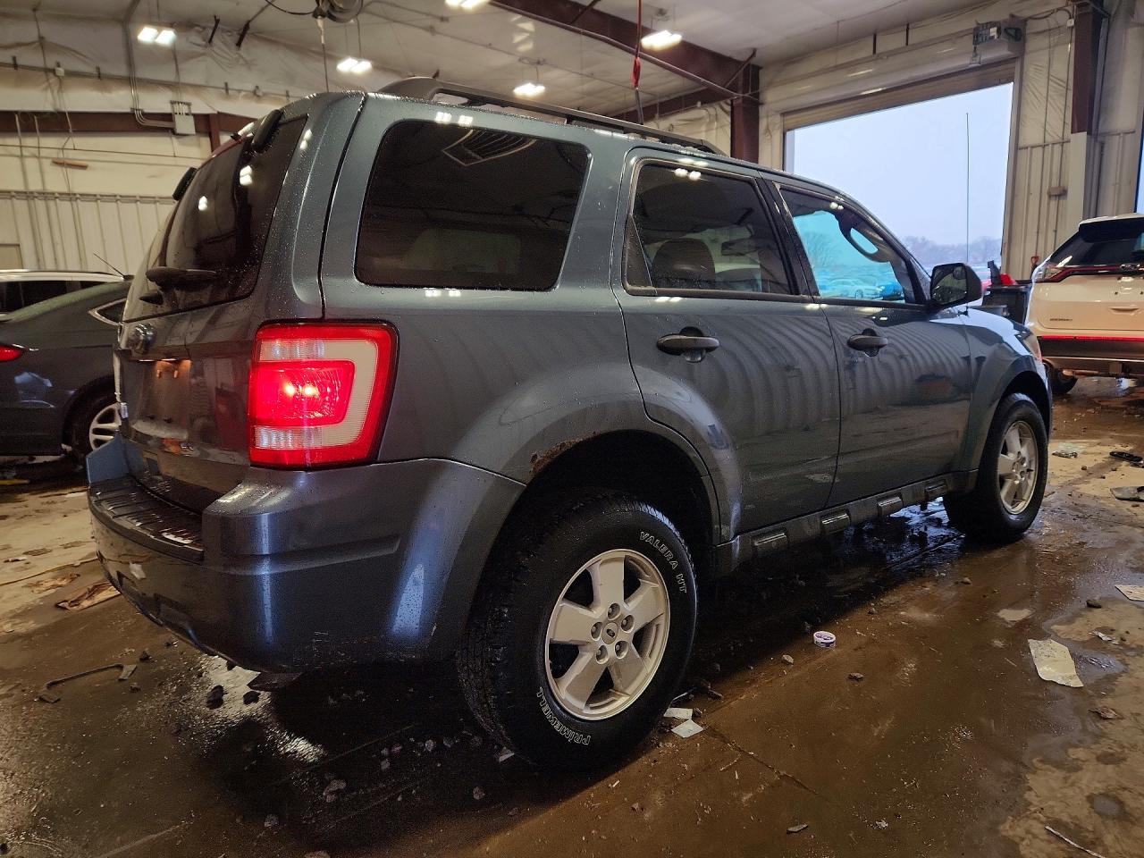 2011 FORD ESCAPE XLT photo 7