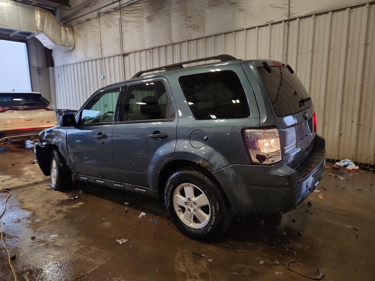 2011 FORD ESCAPE XLT photo 4