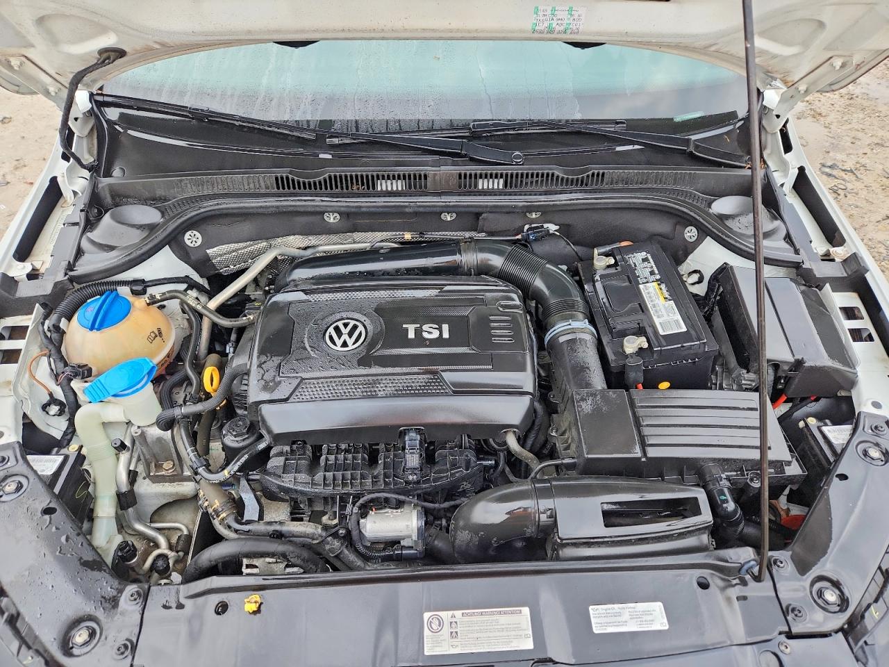 2016 VOLKSWAGEN JETTA SPORT photo 21
