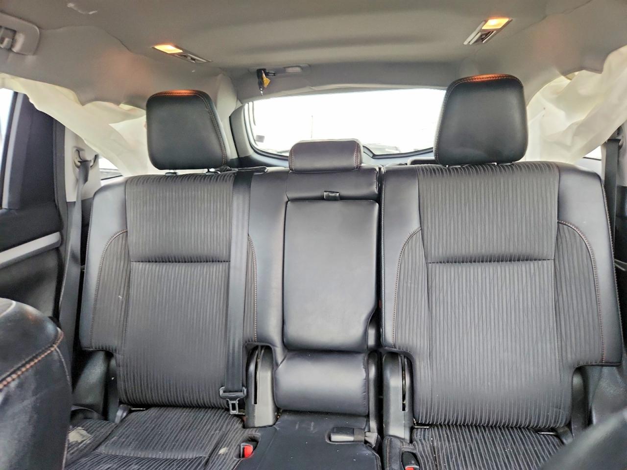 2017 TOYOTA HIGHLANDER LE PLUS photo 19
