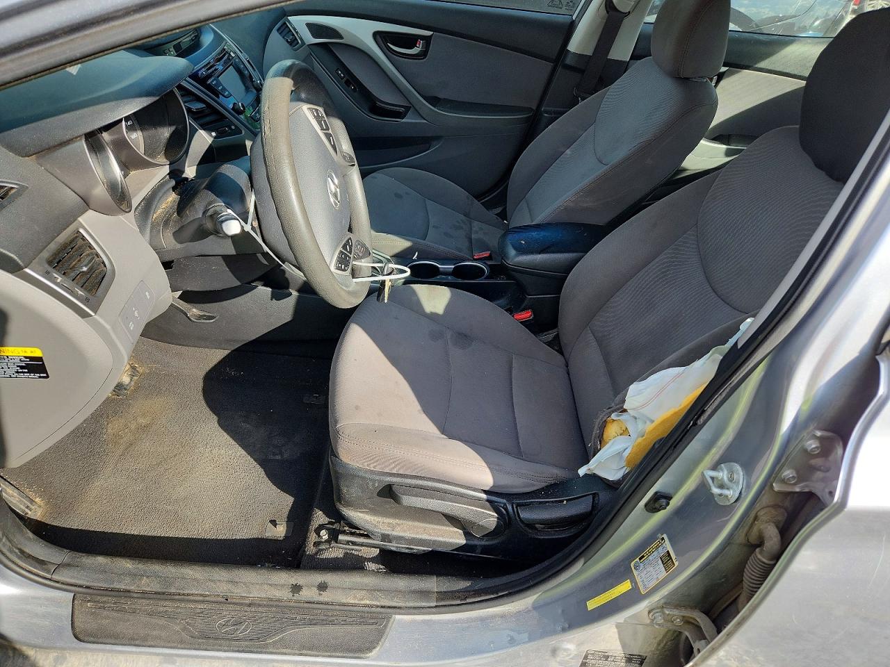 2015 HYUNDAI ELANTRA SE photo 13