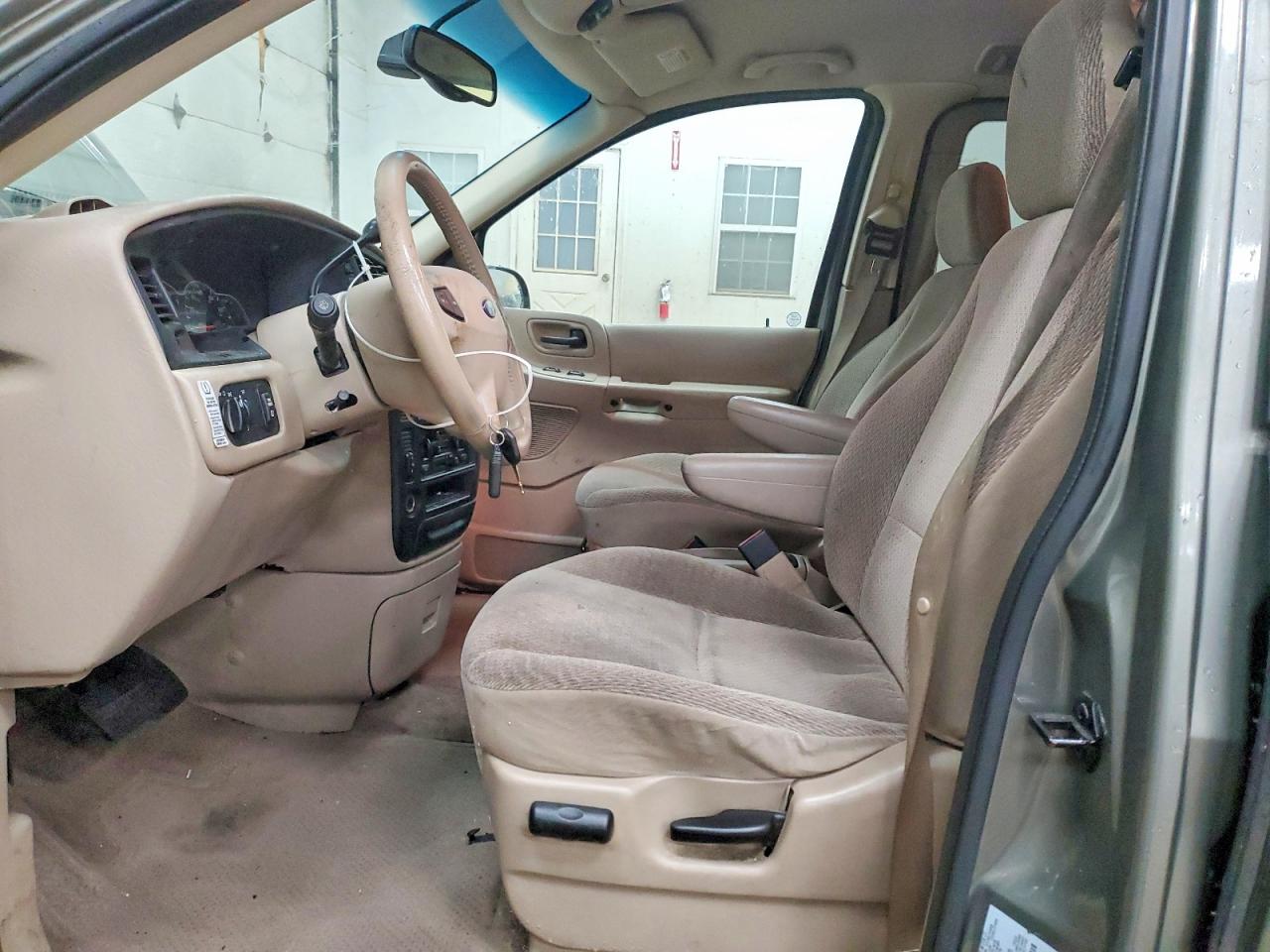 2003 FORD WINDSTAR SE photo 13
