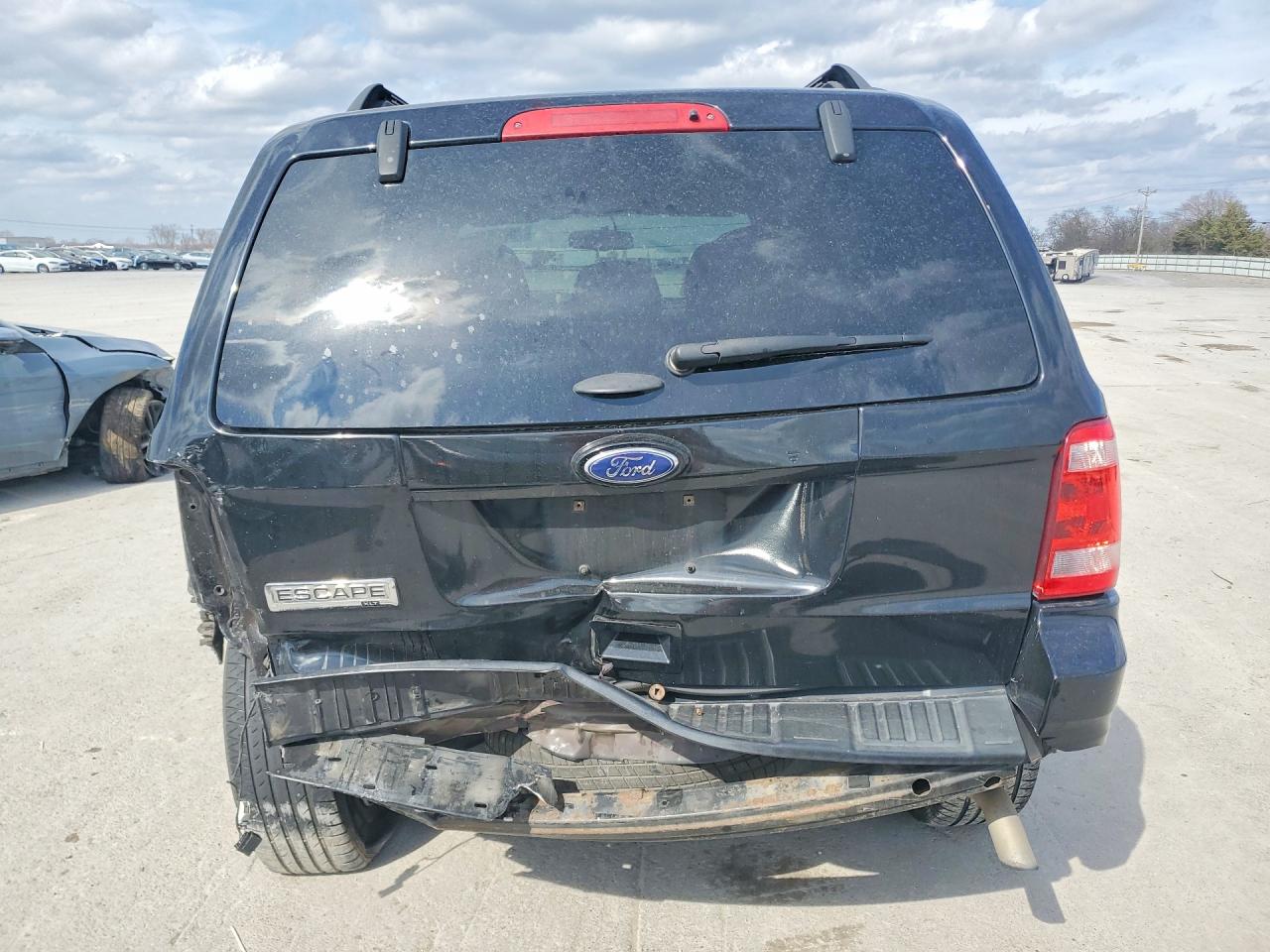2012 FORD ESCAPE XLT photo 11