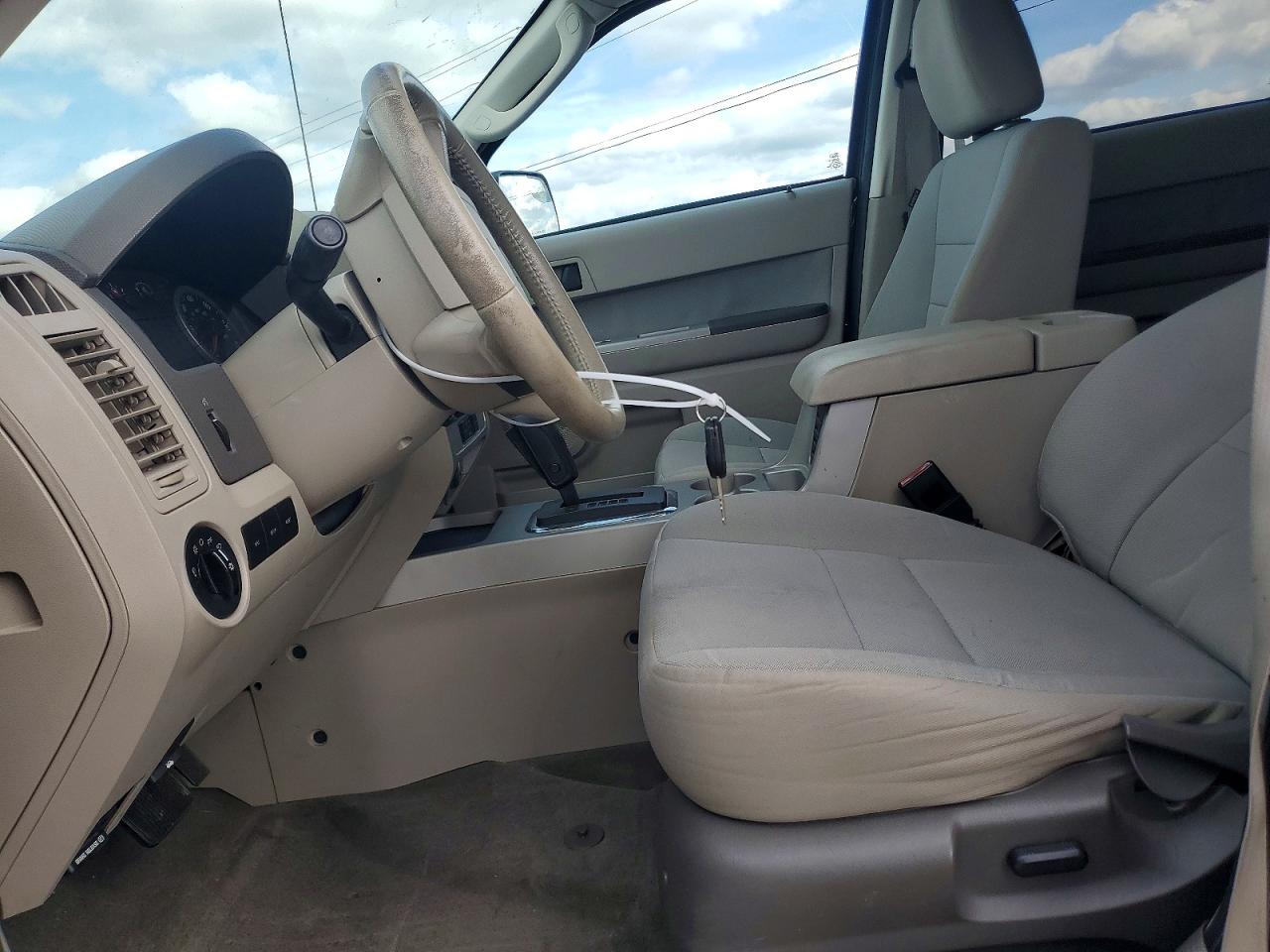2012 FORD ESCAPE XLT photo 13
