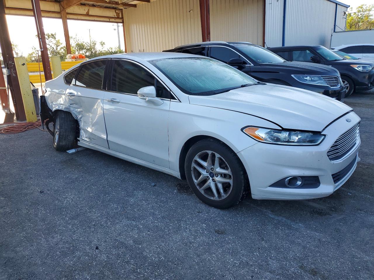 2016 FORD FUSION SE photo 4