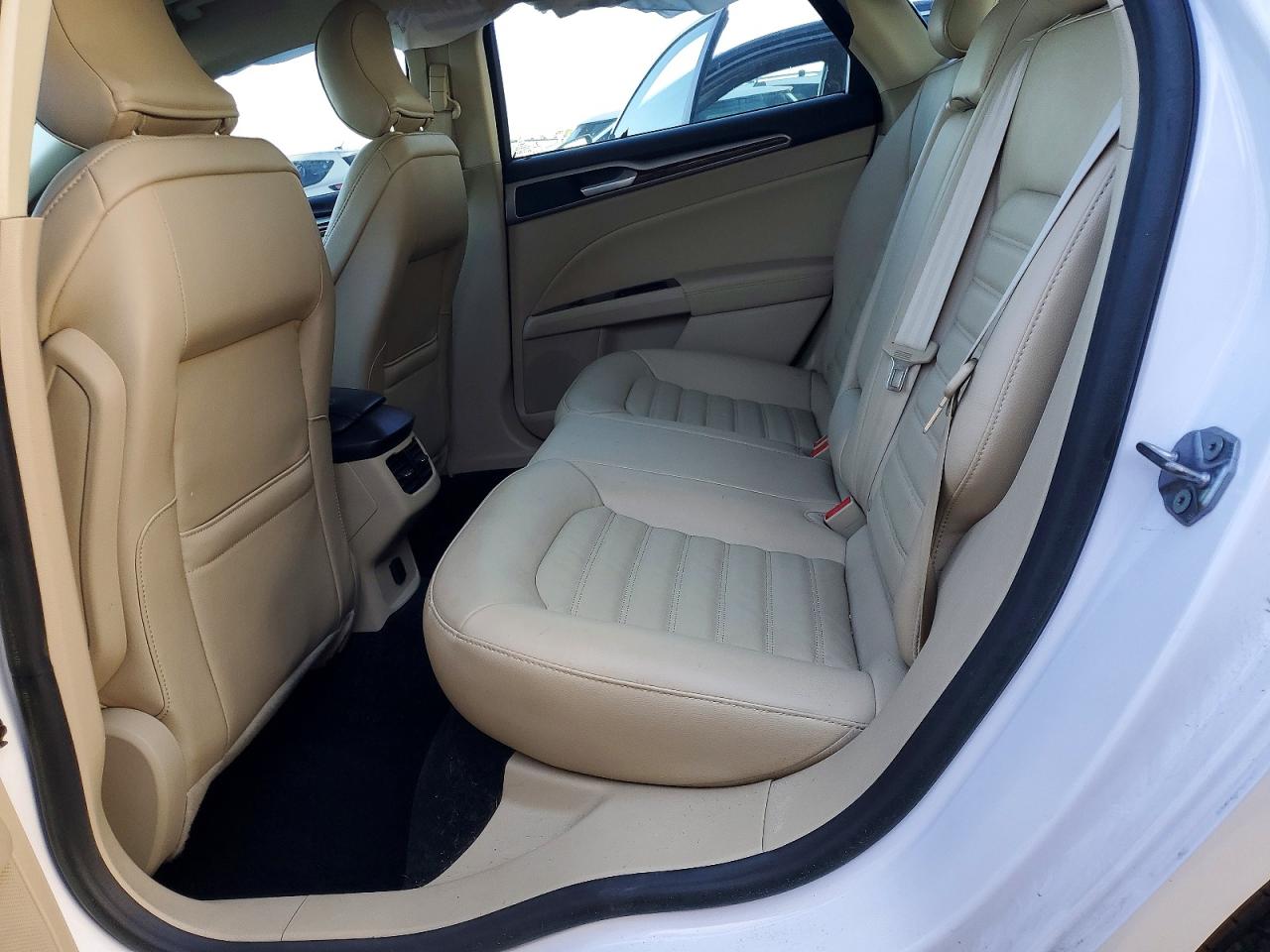 2016 FORD FUSION SE photo 10