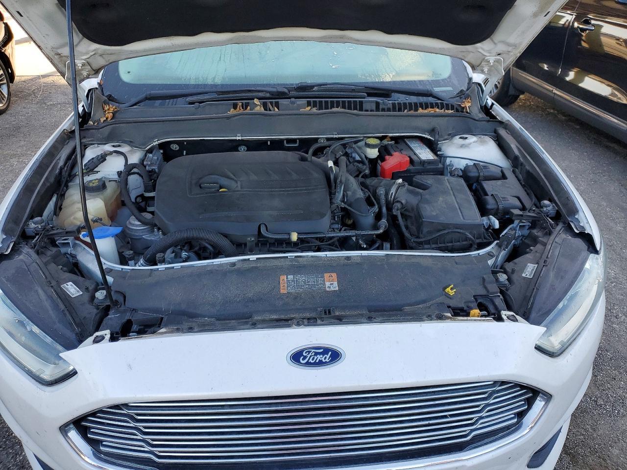 2016 FORD FUSION SE photo 11