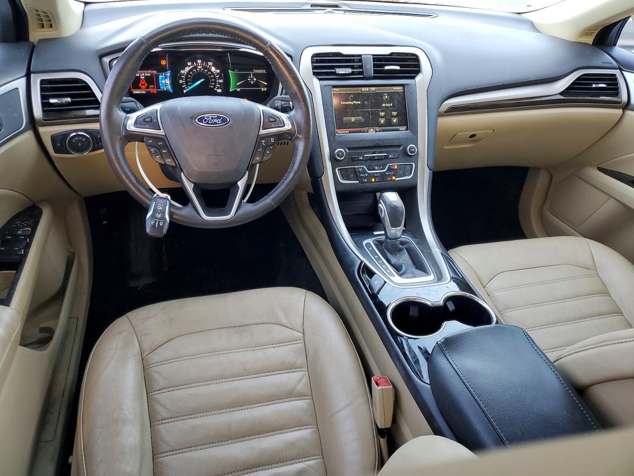 2016 FORD FUSION SE photo 8