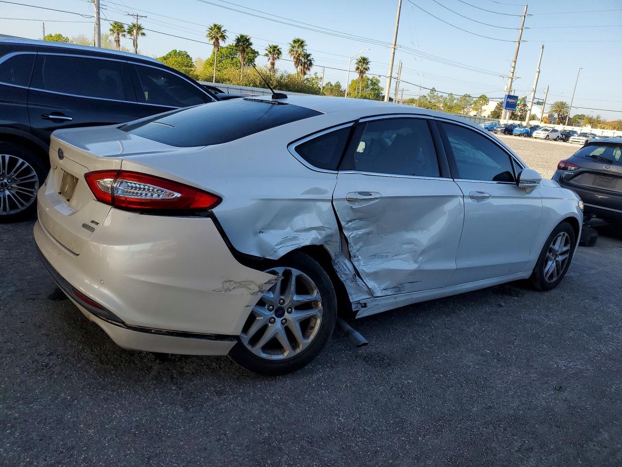 2016 FORD FUSION SE photo 3