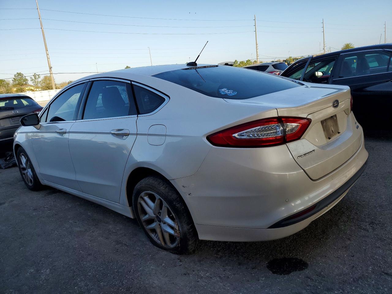 2016 FORD FUSION SE photo 2