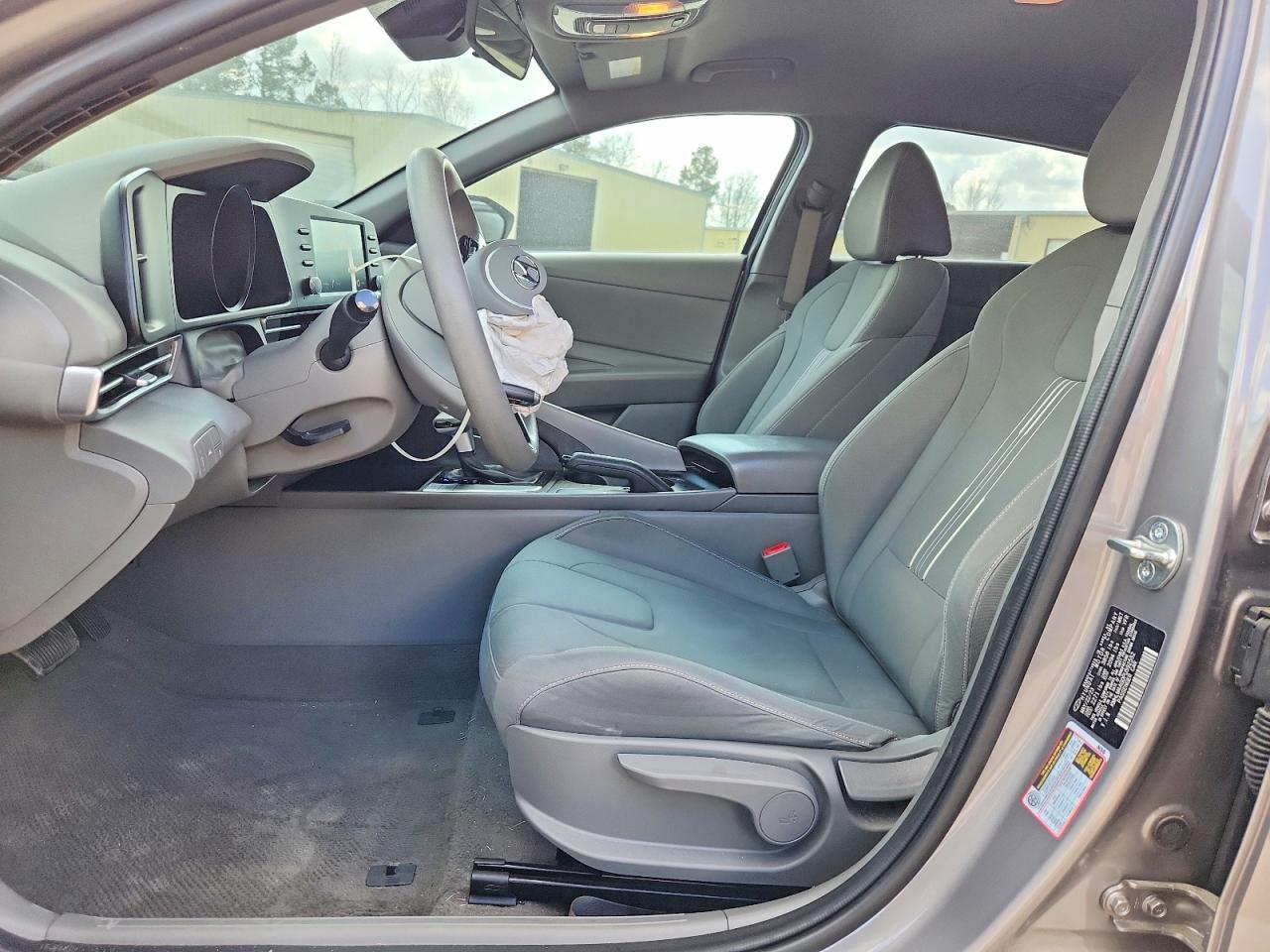 2023 HYUNDAI ELANTRA SEL photo 13