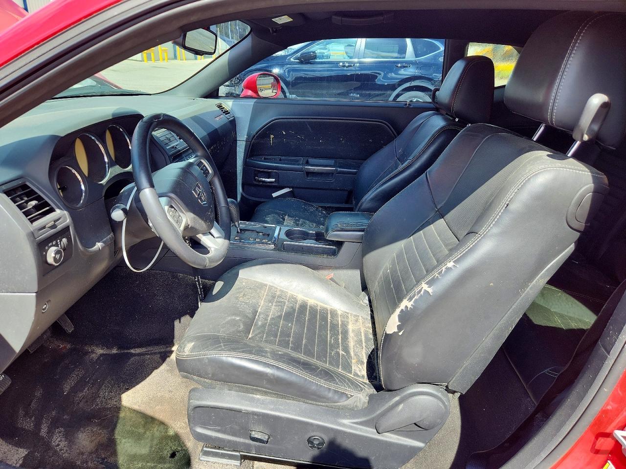 2012 DODGE CHALLENGER SXT photo 13
